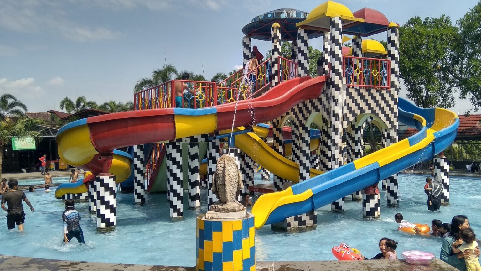 Tiket GREEN LAKE VIEW Waterpark Wahana Dan Fasilitas November 2024