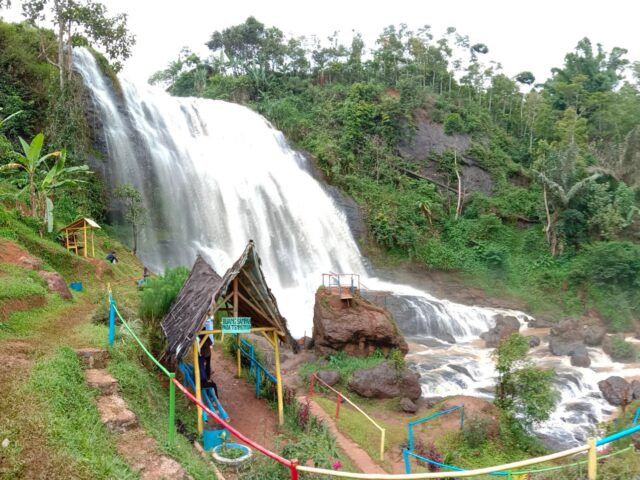 CURUG CIKONDANG Cianjur Tiket Masuk Aktivitas