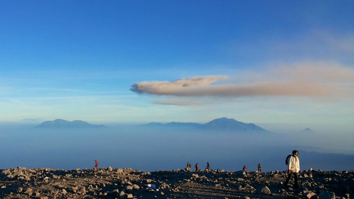 Puncak Mahameru Tiket Ragam Pesona November