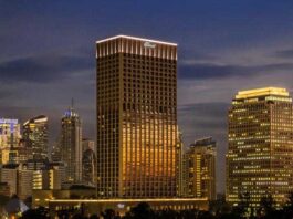 Fairmont Hotel Jakarta - Bangunan Pencakar Langit Hotel