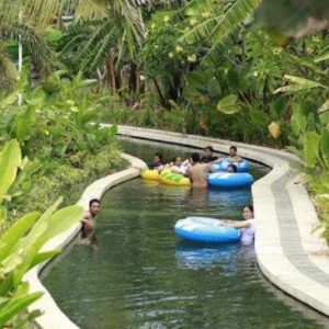 Lazy River Circus Waterpark Bali, Sungai buatan sepanjang 200 meter buat bermalas-malasan.