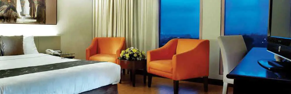 Promo hotel semarang dapatkan diskon hingga 57% dengan menggunakan kartu kredit.