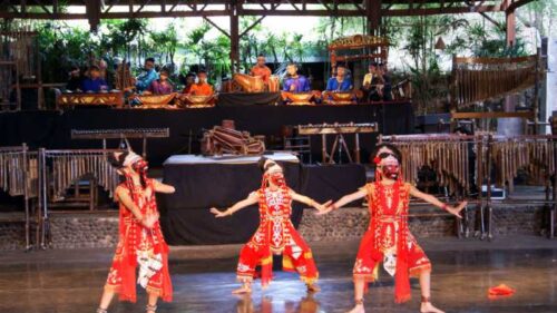 Saung Angklung Udjo Bandung