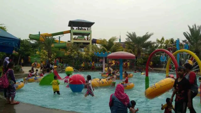 kolam anak megati waterpark