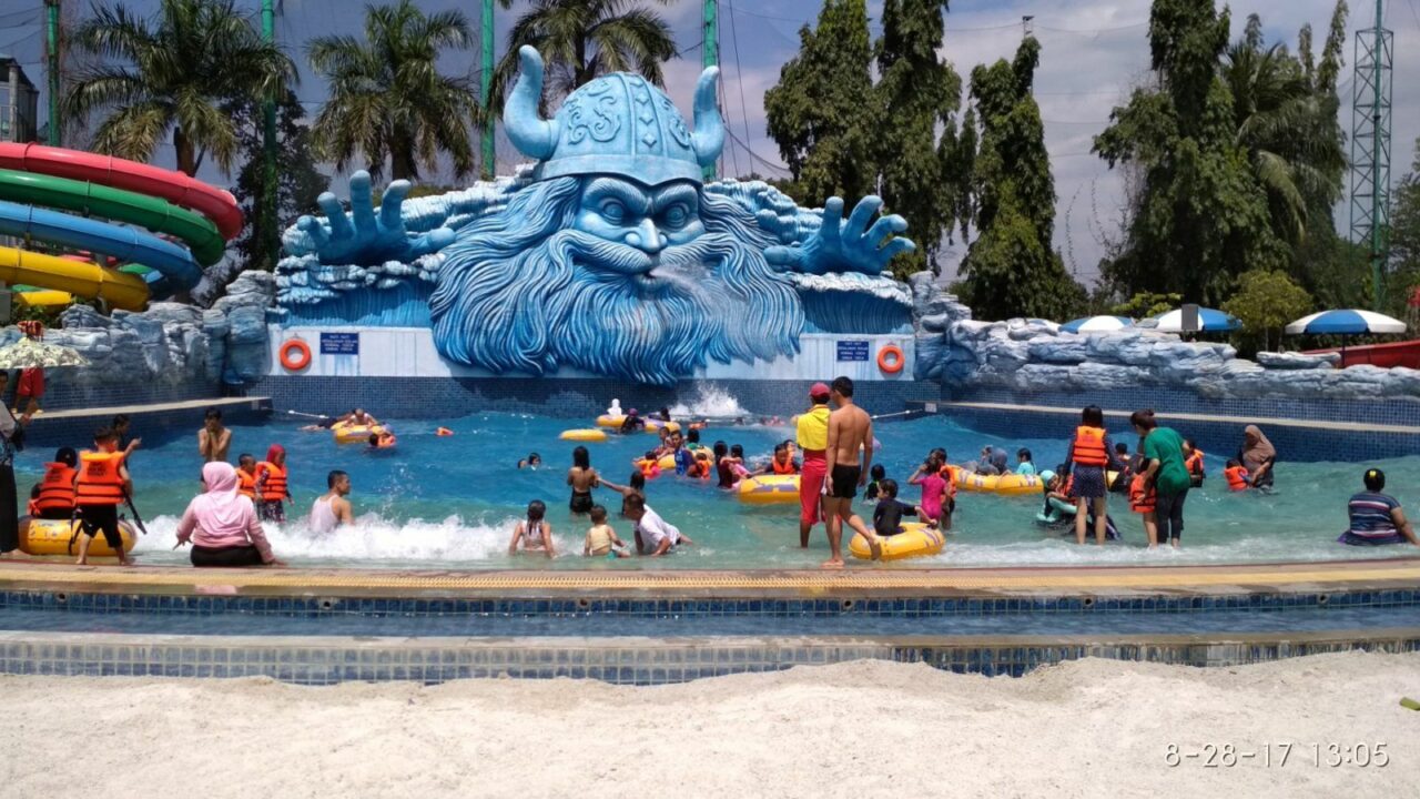 wahana kolam ombak wave water park