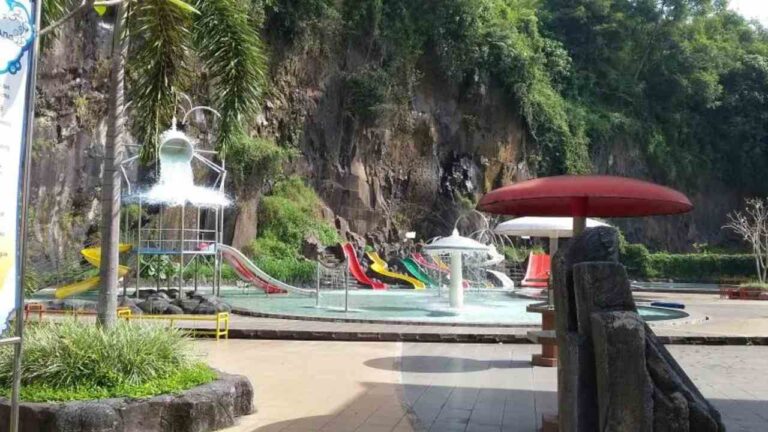 Pesona Nirwana Water Park: Oase Kesenangan Keluarga di Tengah Kesibukan Kota