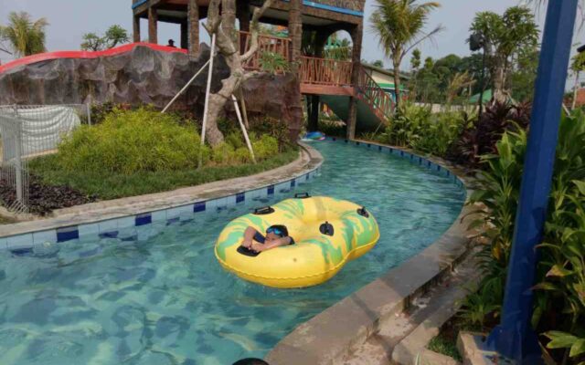 Puri Jaya Batavia Splash Water Adventure Tiket dan Wahana