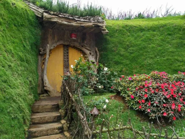 rumah hobbit farm house bandung