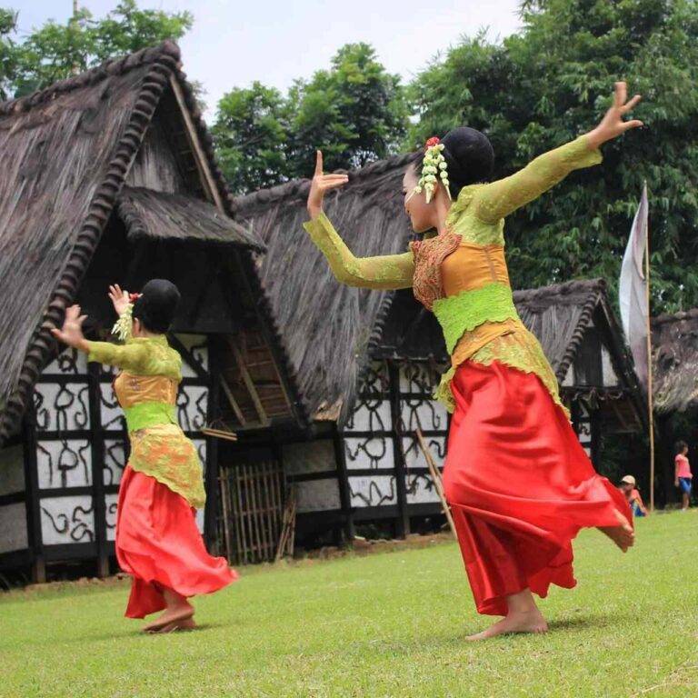 KAMPUNG BUDAYA SINDANG BARANG Tiket & Aktivitas - September 2024