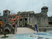 Kastil di The Lost World Castle Jogja