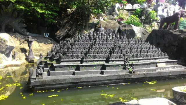 miniatur Candi Borobudur di Tlogo Mas Park