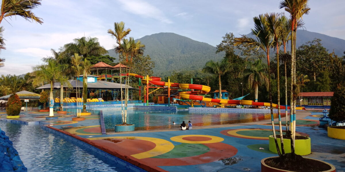 wahana dan kolam mifan waterpark