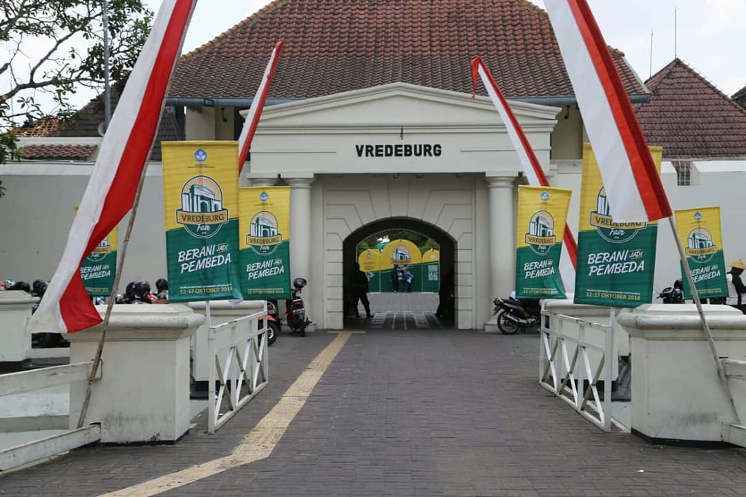pintu masuk benteng vredeburg
