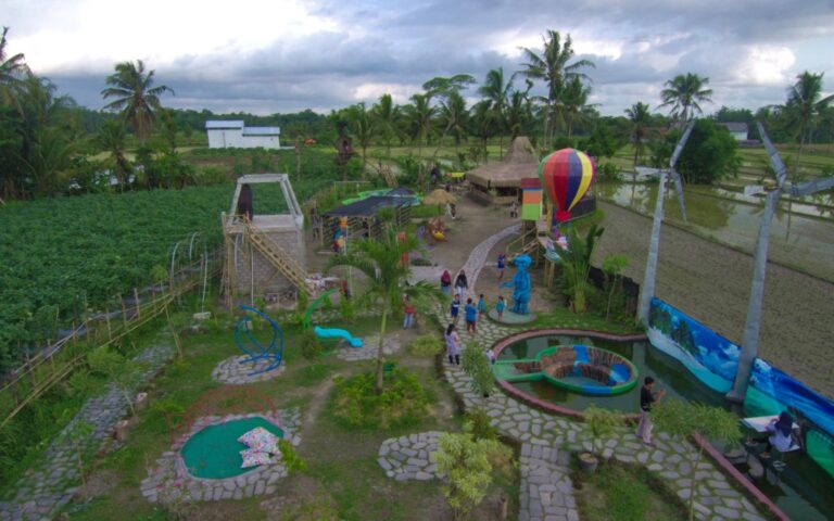 area taman naura magelang