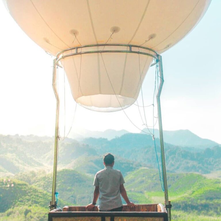 Balon udara di Bukit Teletubbies