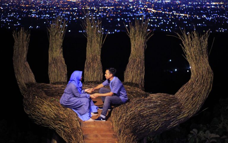 city light yogyakarta malam hari dari hutan pinus pengger sendangsari