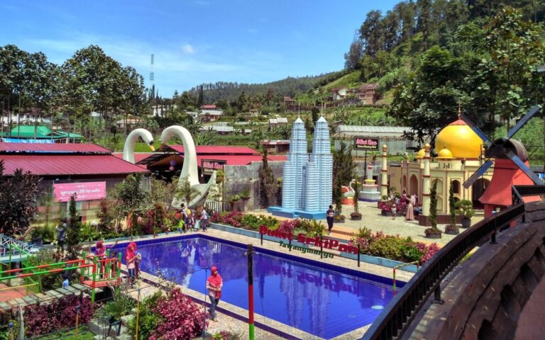 Bukit Sekipan Tawangmangu Karanganyar