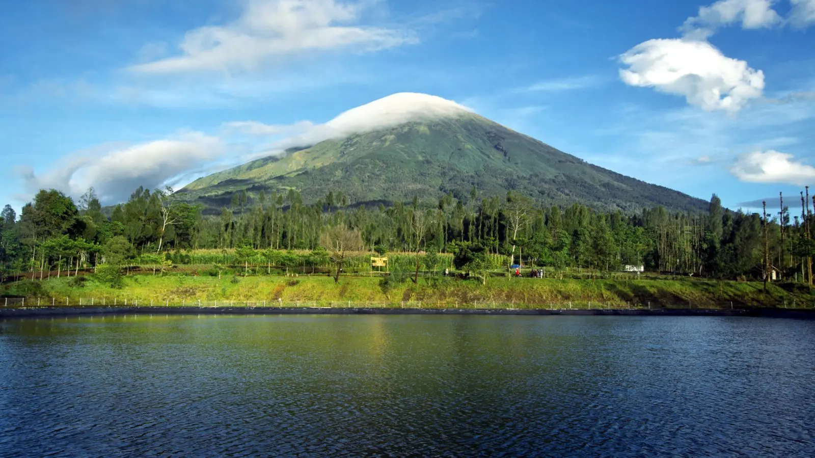 keindahan gunung sindoro sumbing