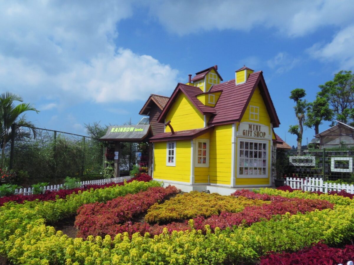 taman bunga pelangi