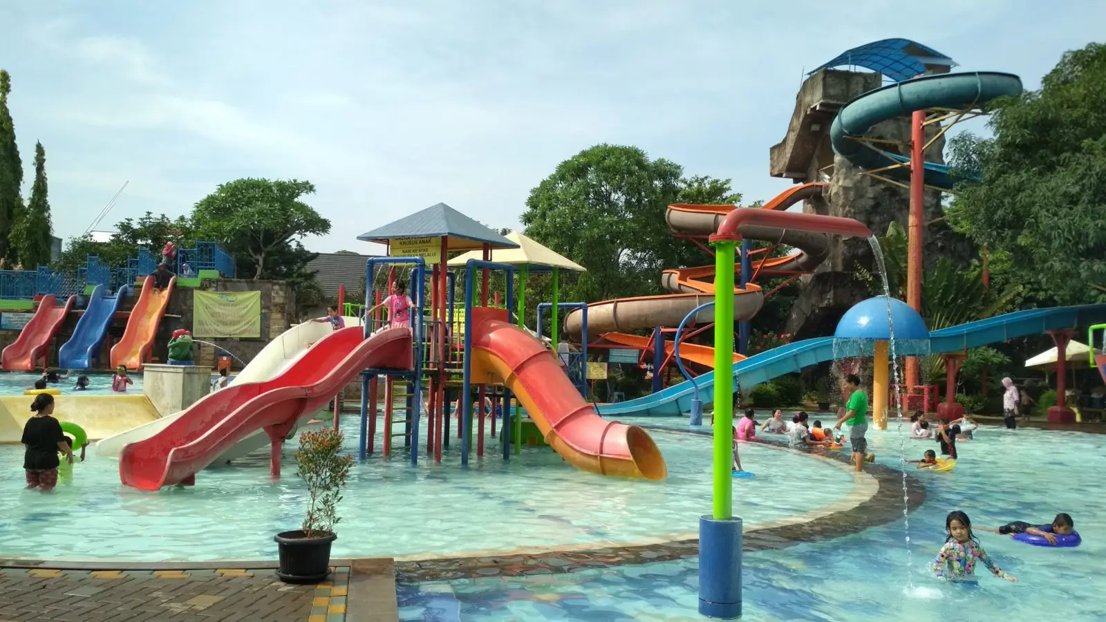 Wajib Coba Wahana di Fun Park Waterboom Bekasi