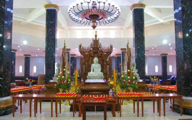 altar ritual umat budha