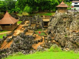 Kawasan Gua Sunyaragi Cirebon