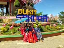 kostum play di Bukit Sakura Lampung