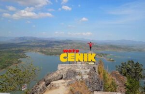 Puncak batu wisata Watu Cenik Wonogiri Jawa Tengah