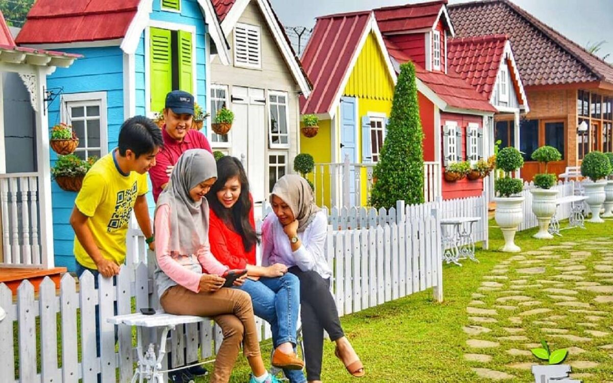 Rumah-rumah mini ala Eropa yang instagrammable di Urban Farming Center Purwakarta