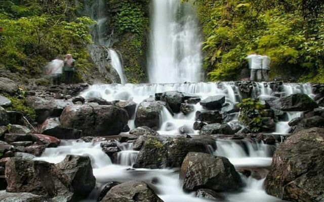 Curug 7 adalah air terjun terdekat dari pintu masuk wisata Curug CIlember Bogor