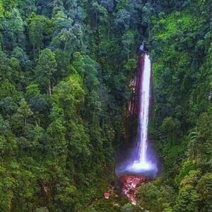 Curug Seribu dengan ketinggian 100 meter merupakan air terjun tertinggi di Bogor