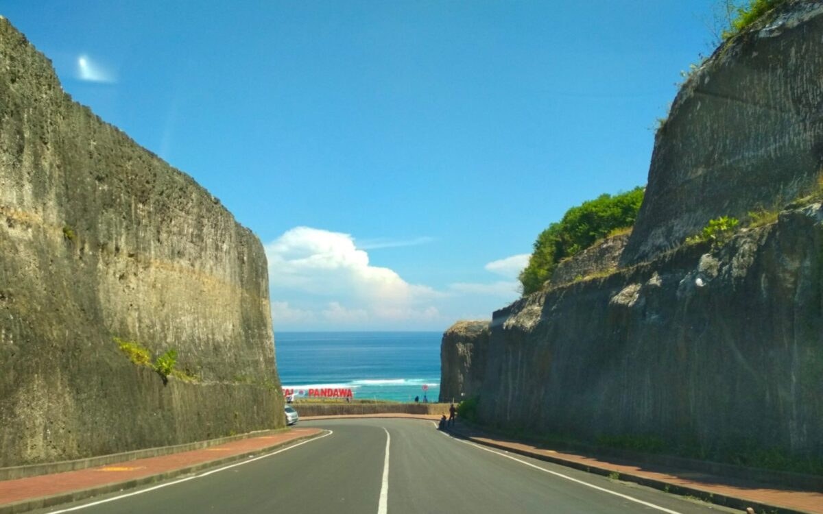 pantai pandawa kutuh