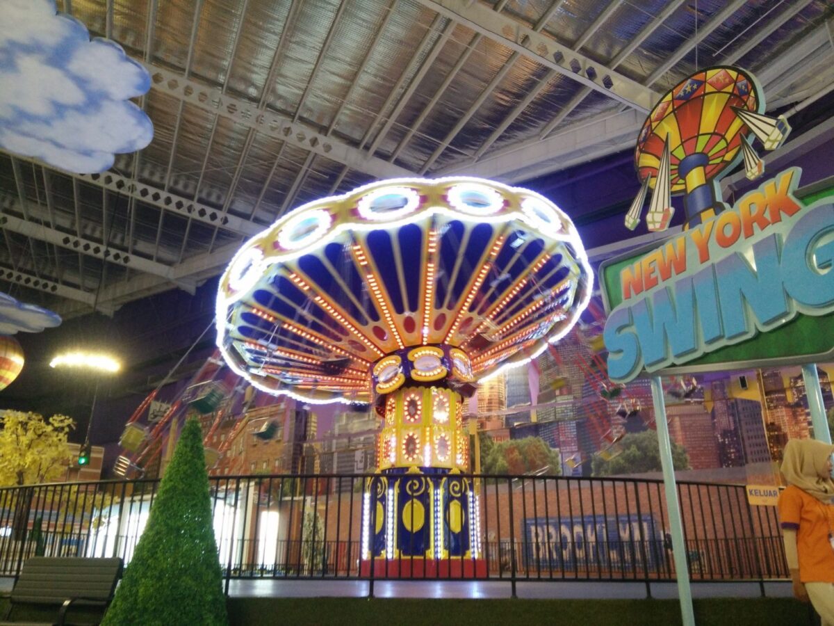 wahana kursing gantung trans studio mini yogyakarta
