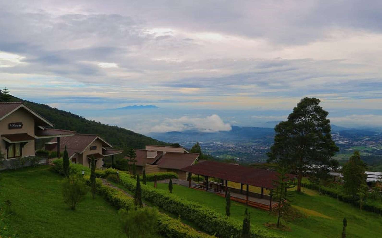 Villa Pondok Panorama Umbul Sidomukti dengan keindahan alam pegunungan