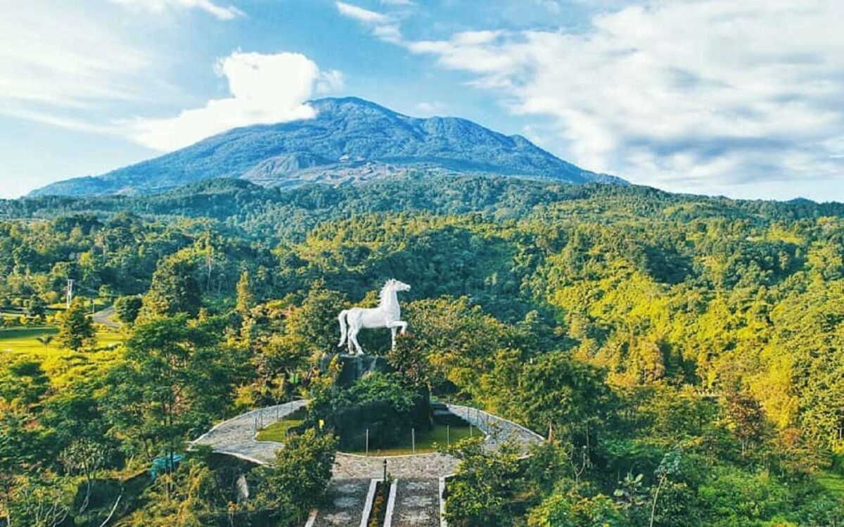 patung kuda landmark kuningan
