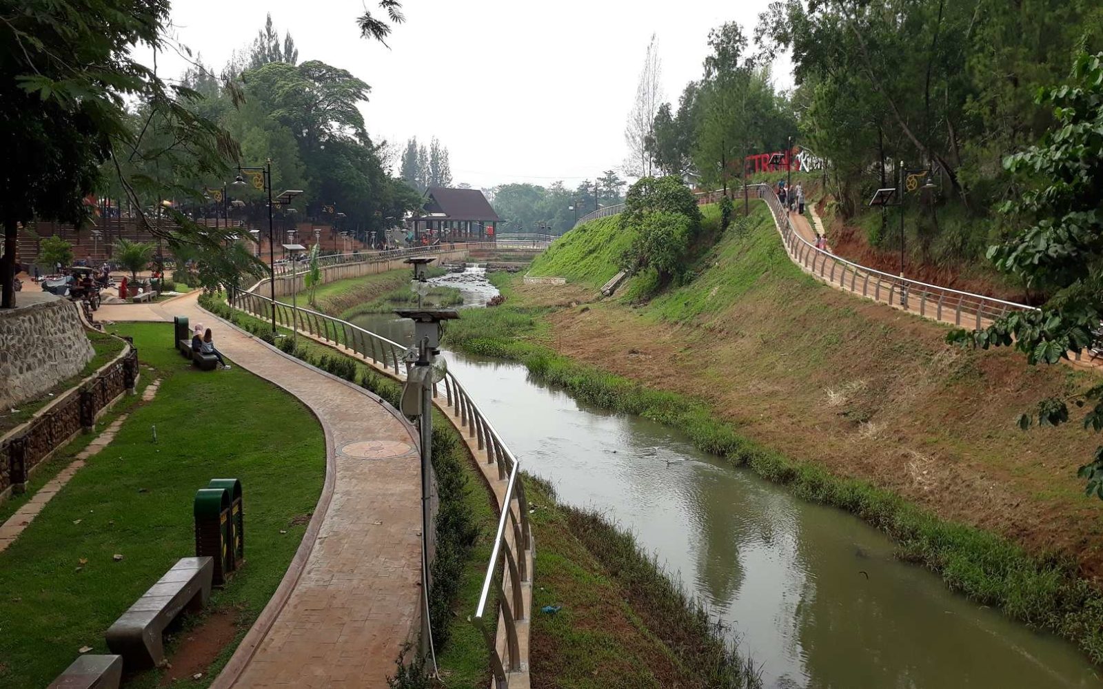 area taman kota bsd yang dilewati sungai