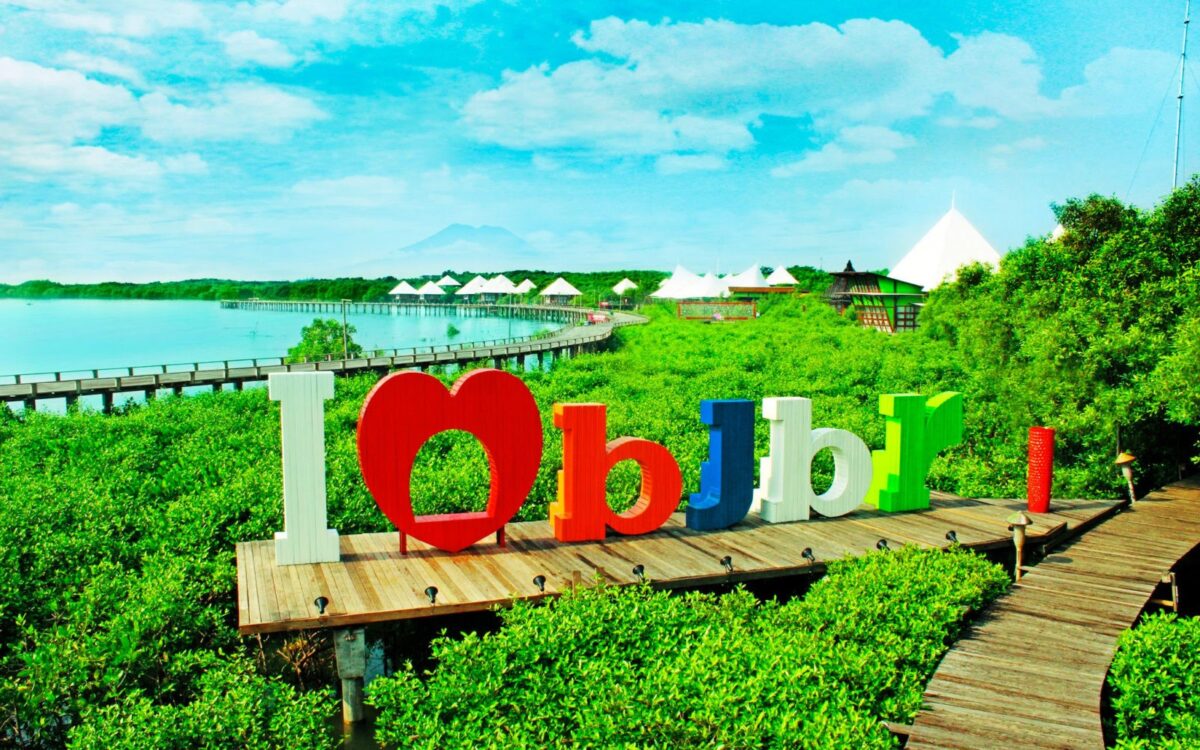 Plang Nama BeeJay Bakau Resort Probolinggo