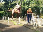 berbagai ornamen unik di taman lansia bandung