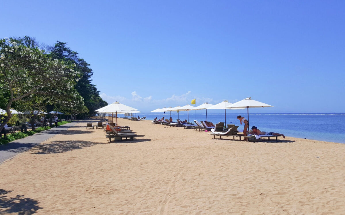 area tepi pantai sanur