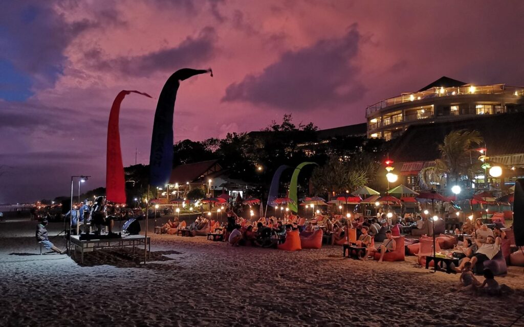Pantai Double Six Asik Buat Nongkrong November 2020 Travelspromo