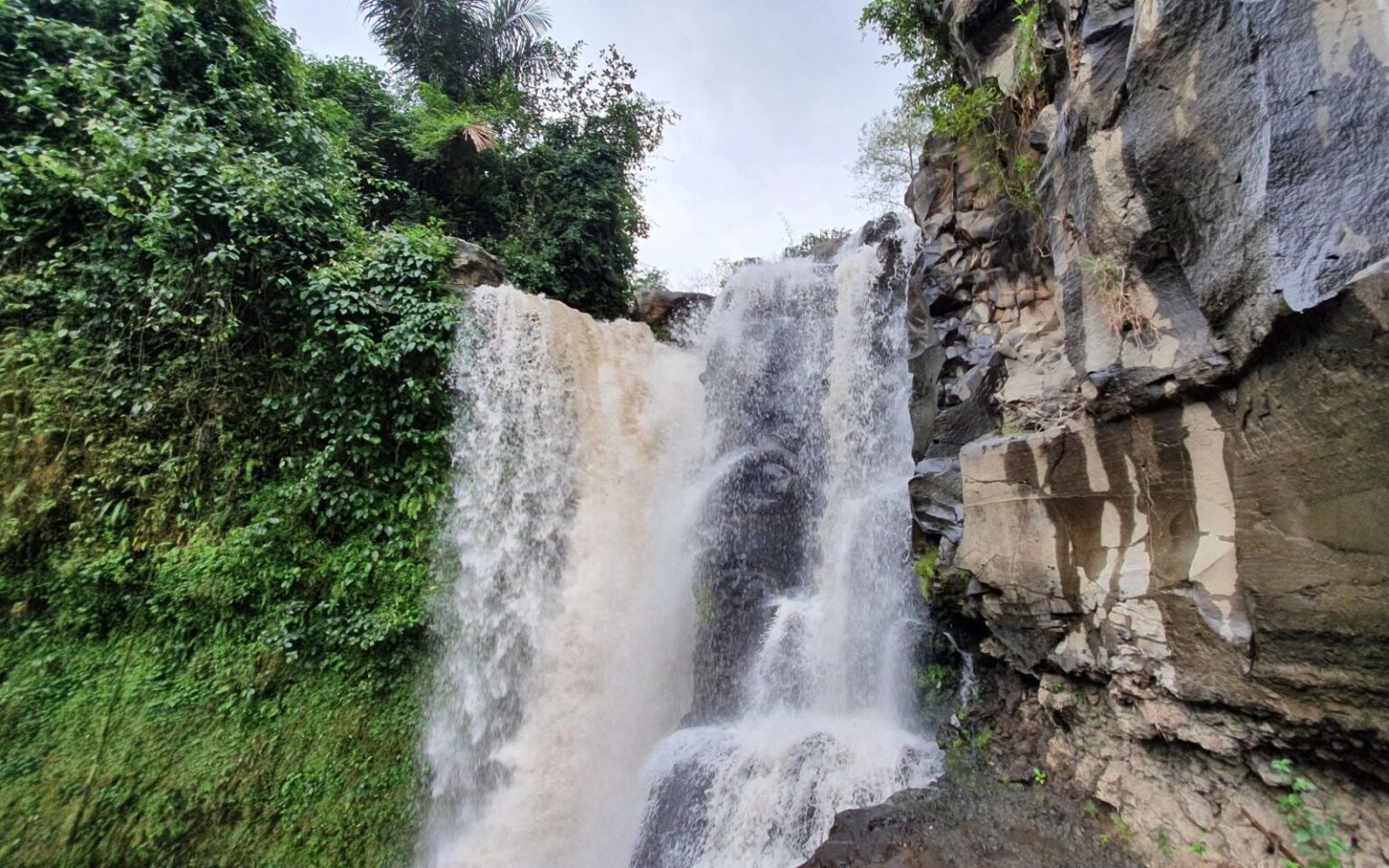 AIR TERJUN TEGENUNGAN Tiket Masuk, Pesona Dan Fasilitas - Desember 2024