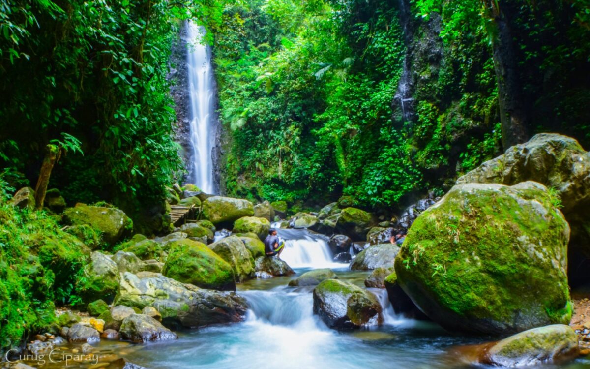 keindahan air terjun ciparay pamijahan bogor