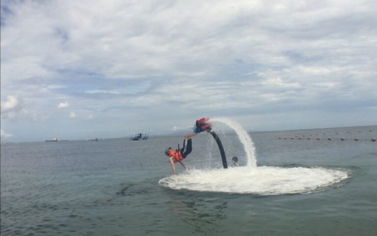 Serunya Bermain Flyboard