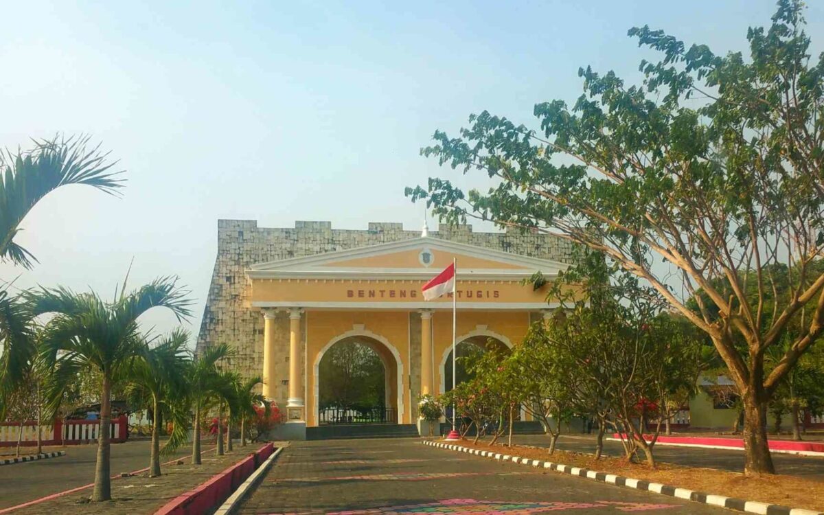gerbng benteng portugis