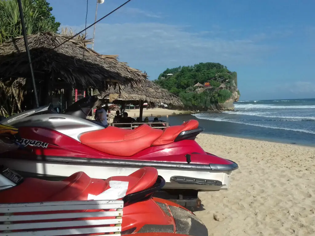 Jetski di Pantai Indrayanti