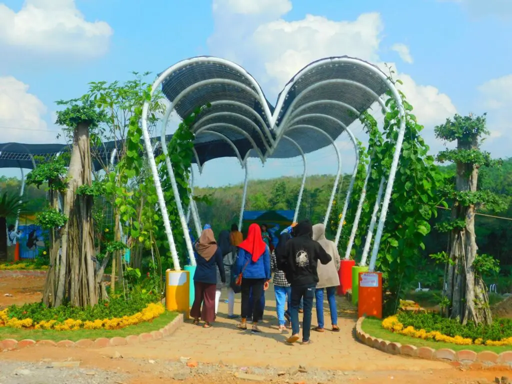 Lorong Cinta Watu Gajah Park