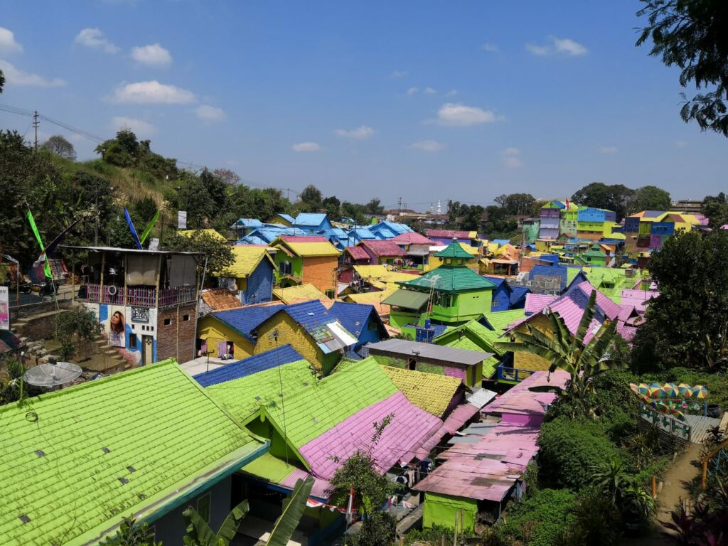 Atap Warna - Warni di Kampung Tridi Malang