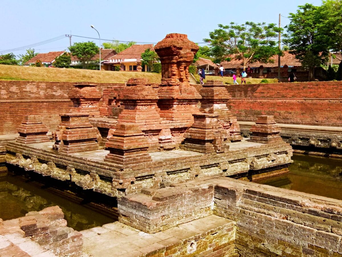 bentuk arsitektur candi tikus