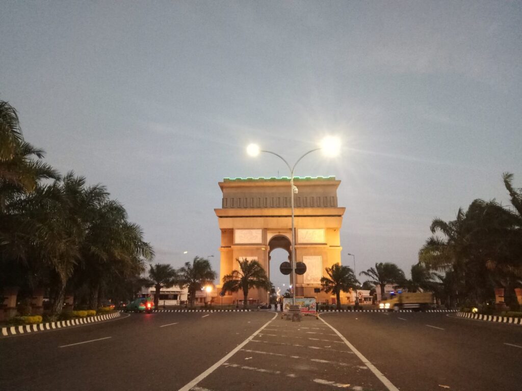 Monumen SLG di Malam Hari