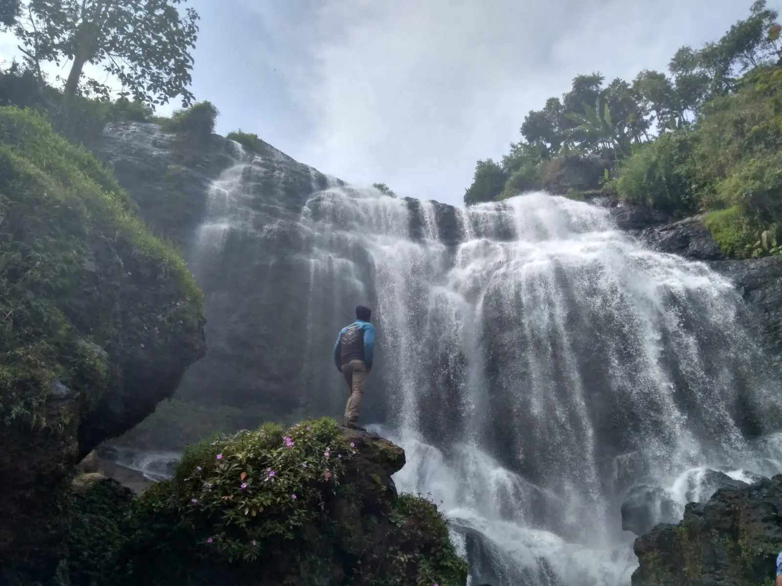 Melihat curug dari dekat